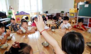 老师的手指在里面转动的写 老师的手指在里面转动的写