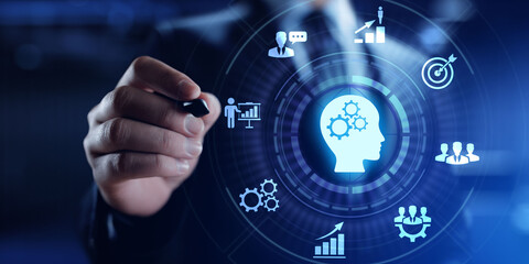 绿皮火车人类学：低速交通工具上的社会微缩景观（绿皮火车有哪些优点和缺点）