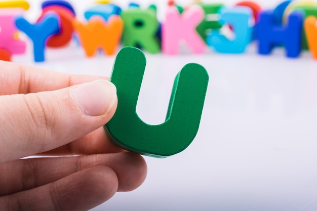 男生接吻为什么喜欢上手 接吻时男生的手在干嘛