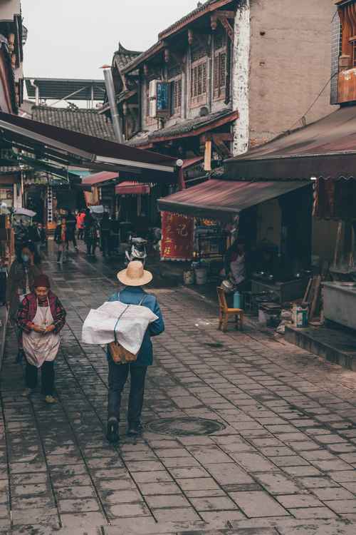 古镇过度商业化(古镇过度商业化的表现)