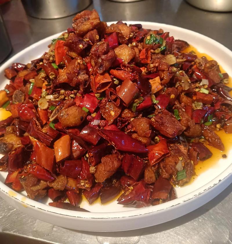 重庆辣子鸡的做法(重庆辣子鸡的做法 老版)